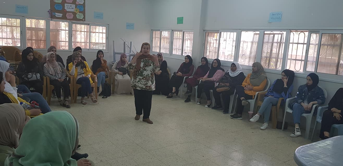 جنين: مركز تأهيل ورعاية الفتيات يظم محاضرة حول التوعية بأهمية مشاركة المرأة السياسية والانتخابات